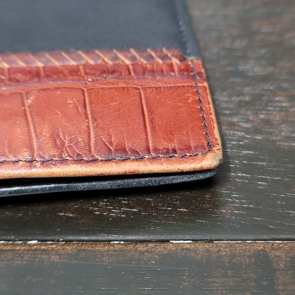 BRIGHTON Vintage Heart Folio Leather Wallet - Picture 13 of 14